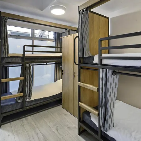Astor Victoria Hostel-2